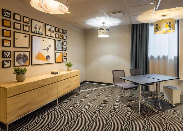 Novotel Paris Suresnes Longchamp