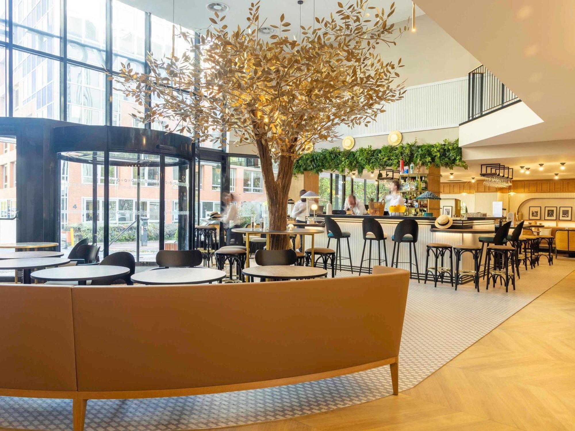 Novotel Paris Longchamp Hotel Suresnes